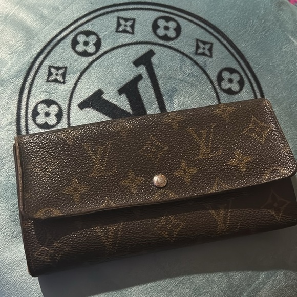 Gorgeous Louis Vuitton monogram Sarah Long Wallet with COA - Picture 2 of 16